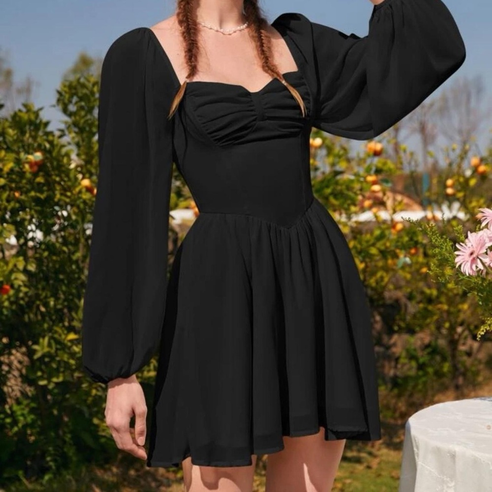 SHEIN Black Bishop Sleeve Sweetheart Cocktail Dress